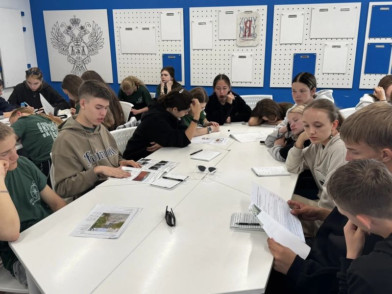 В Приморском крае подопечным детского лагеря рассказали об инициативном бюджетировании
