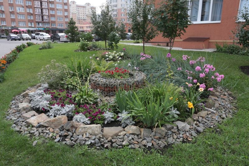Нажмите для просмотра в полном размере В Кемерове продолжается конкурс «Любимому городу – красивый дом и двор»