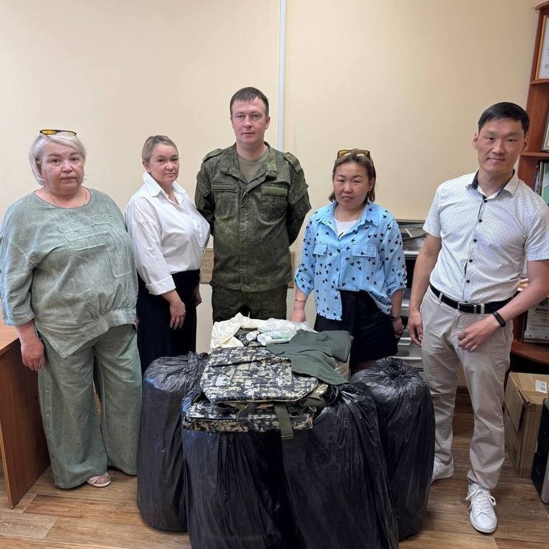 Нажмите для просмотра в полном размере ТОСы Улан-Удэ передали бойцам СВО свыше 15 тысяч единиц экипировки