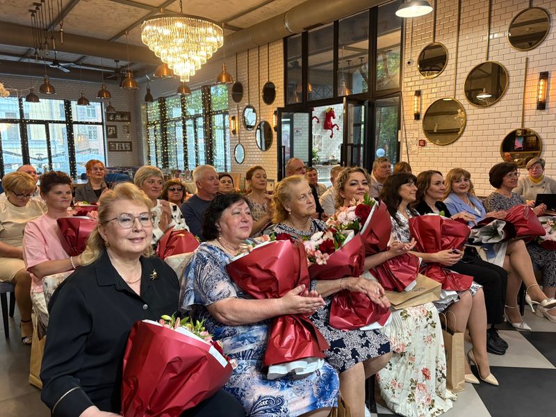 В Брянской области наградили победителей конкурса "Лидеры территорий 2026"