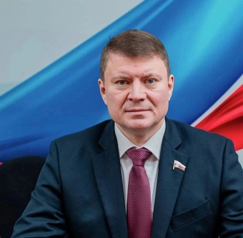 Нажмите для просмотра в полном размере Сергей Еремин: ТОСы - это добрая эволюция от равнодушия к сопричастности к общим вопросам - мы меняем пространство вокруг себя
