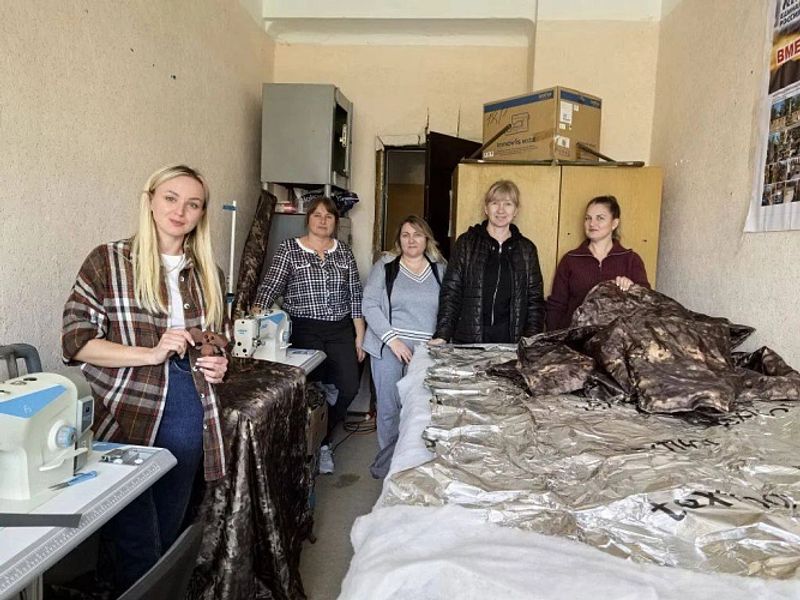 В Таганроге ТОСовцы наладили производство антидроновых плащей