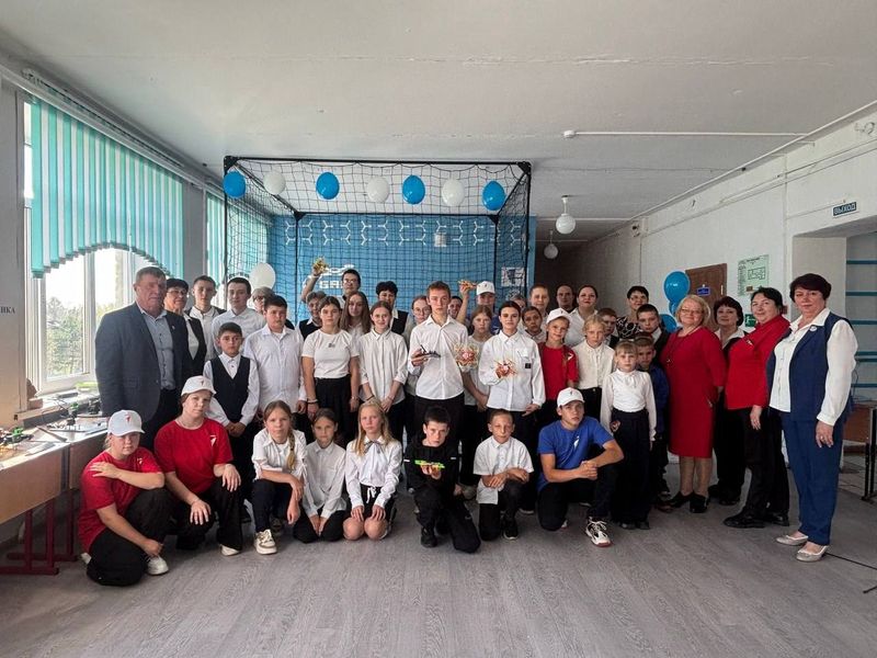 В школе села Усманка в Кузбассе открылся центр обучения управлению БПЛА «Учимся летать»
